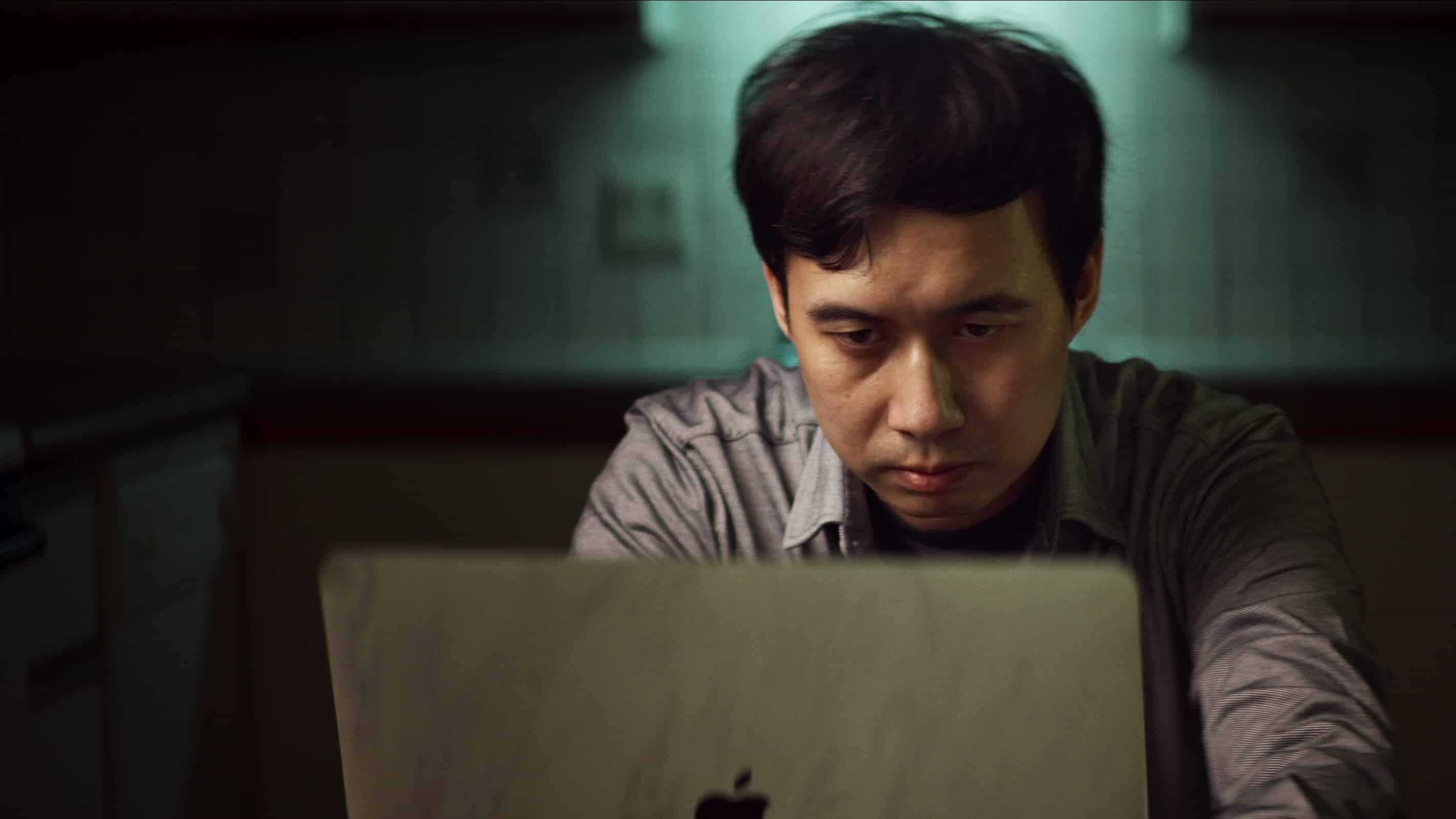 Trust No One: The Hunt for the Crypto King 0