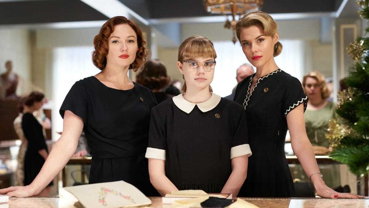 Ladies in Black 0