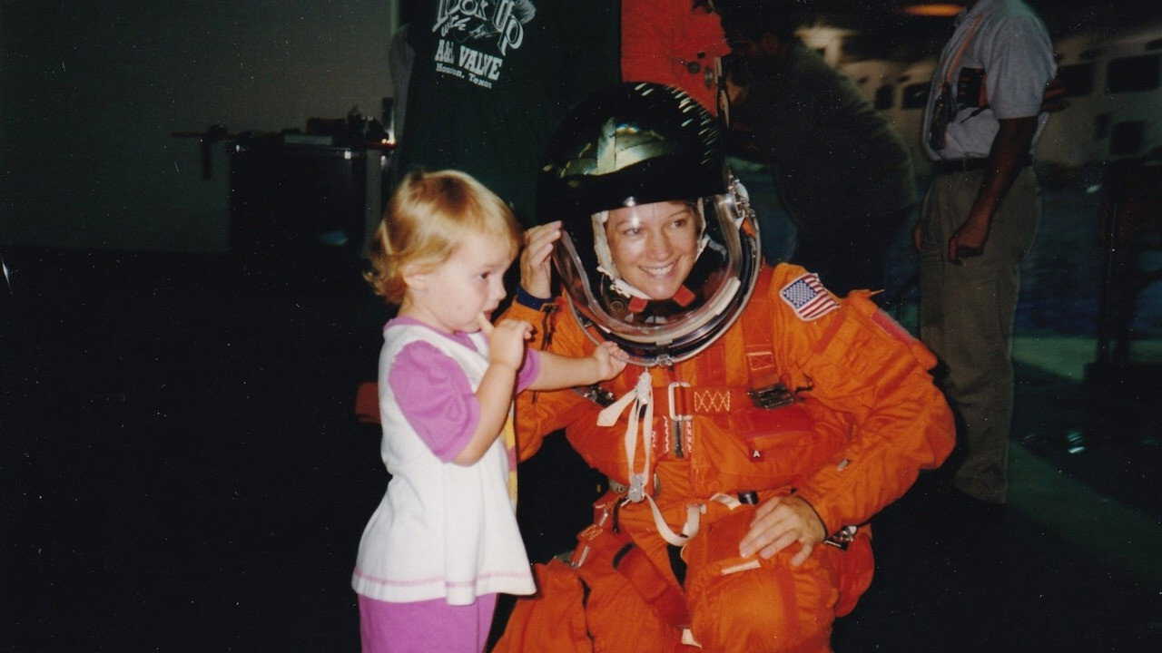 EN| Spacewoman - 2025 0