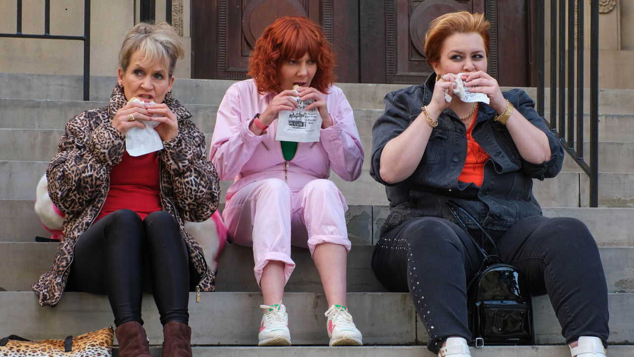 EN - Alma's Not Normal (2020) 3