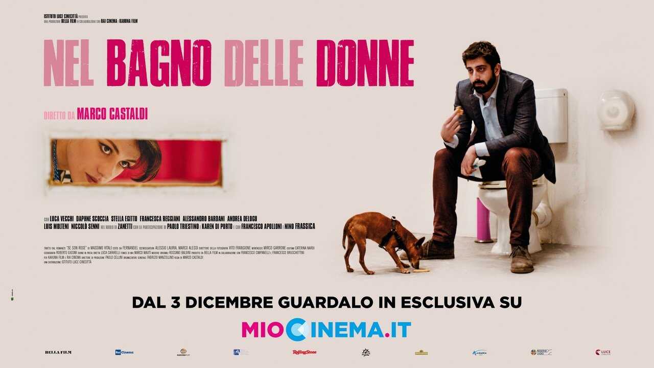 Nel bagno delle donne 0