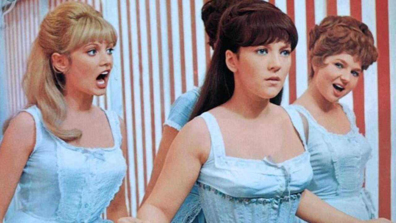 EN| Half a Sixpence - 1967 0