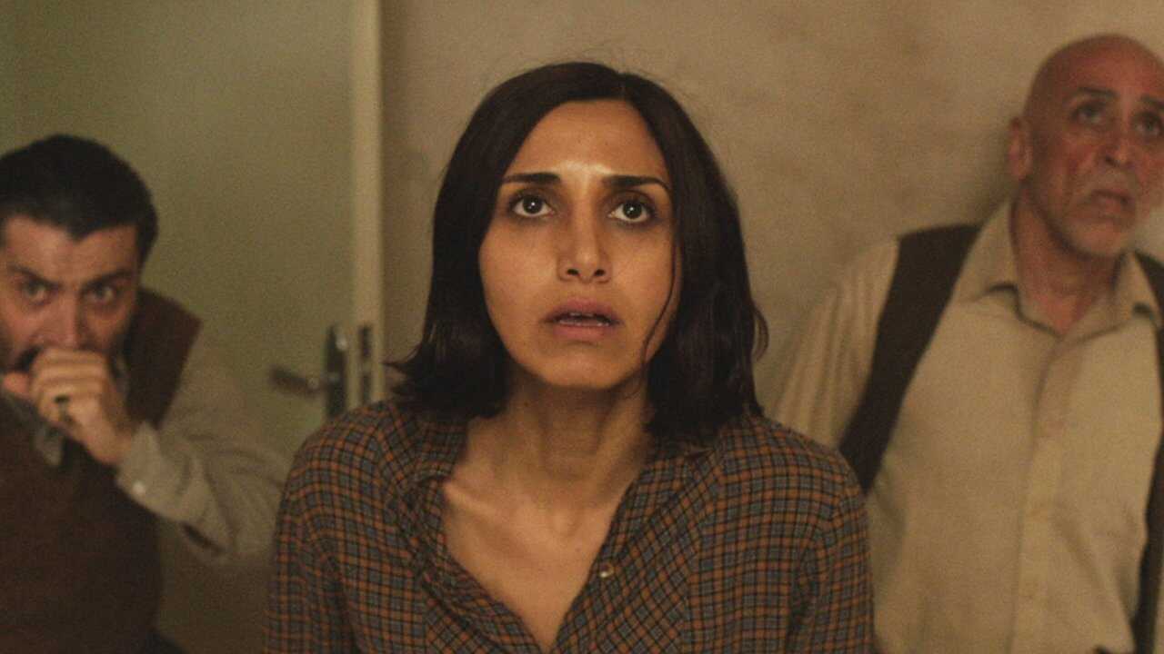 Under the Shadow 0
