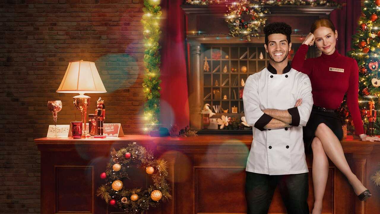 Coup de foudre à l'hôtel de Noël (2022) 0