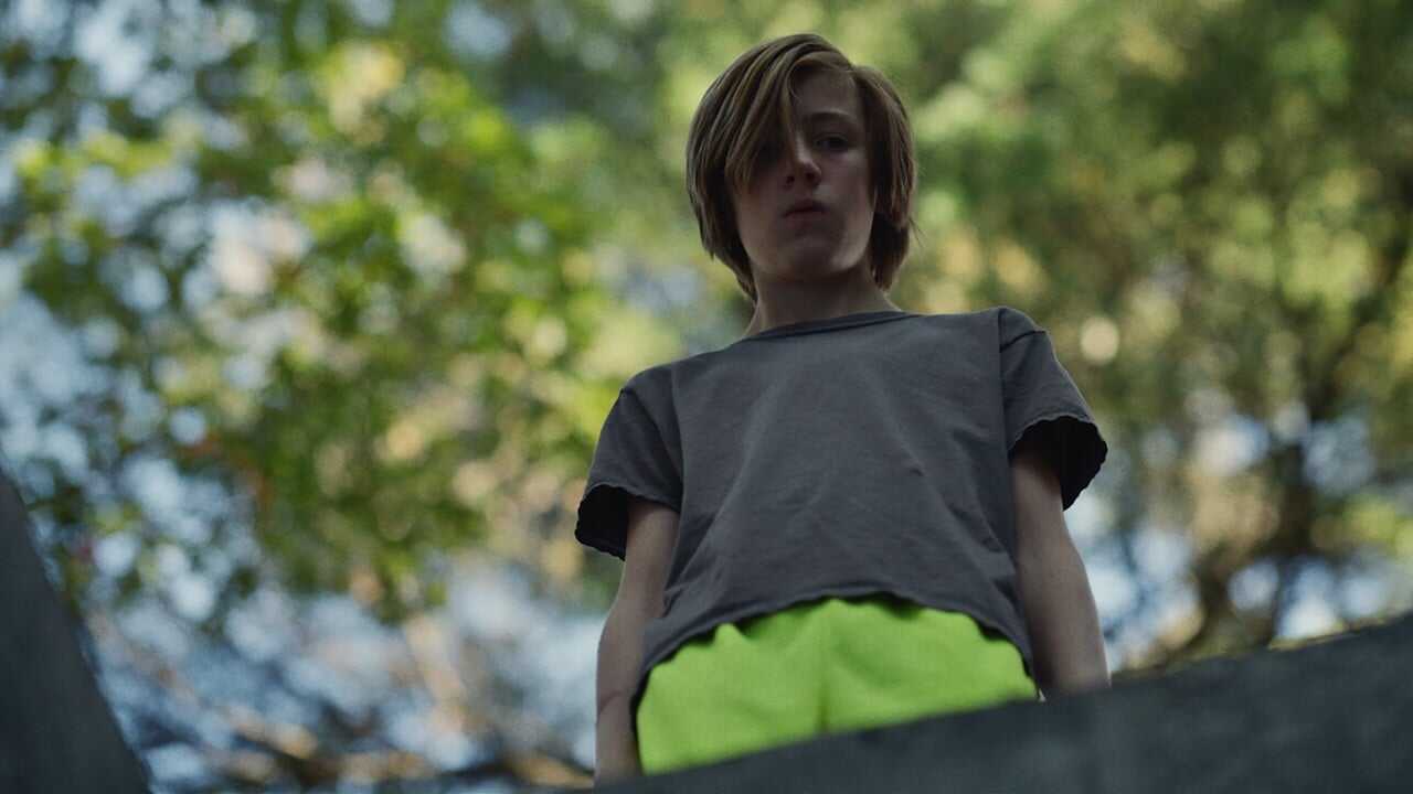 John and the Hole 0