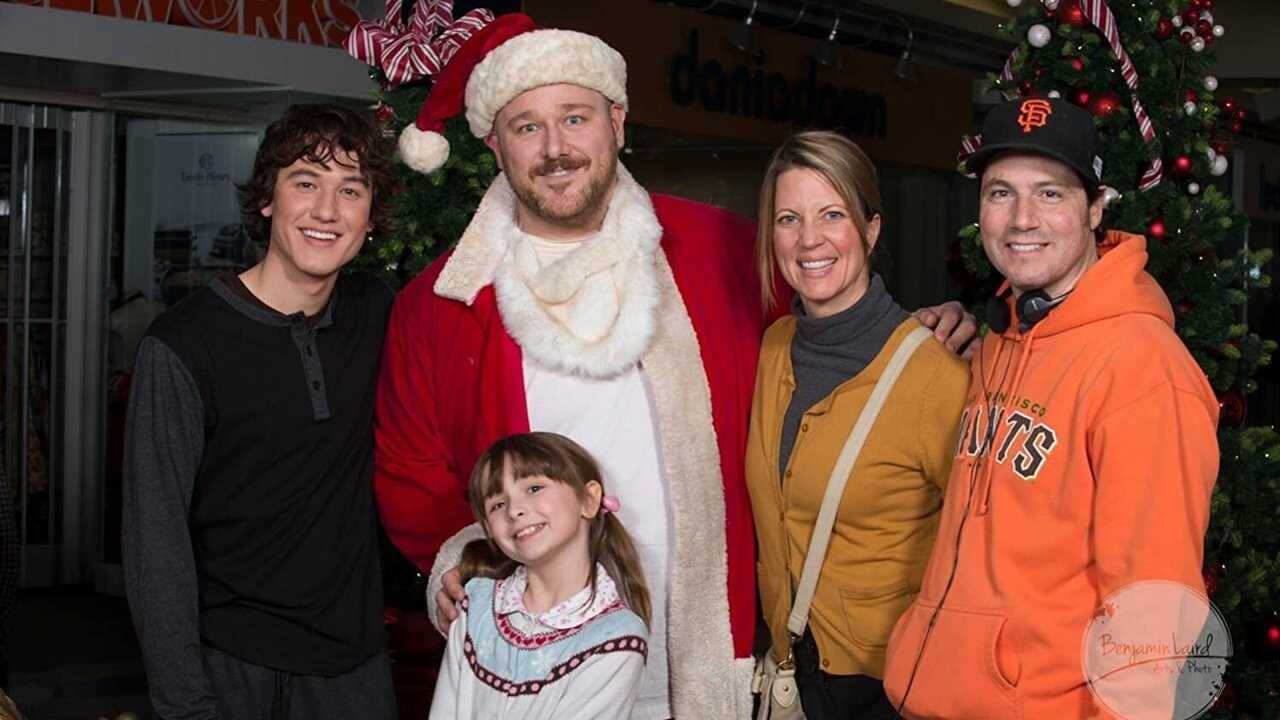 A Miracle on Christmas Lake 0