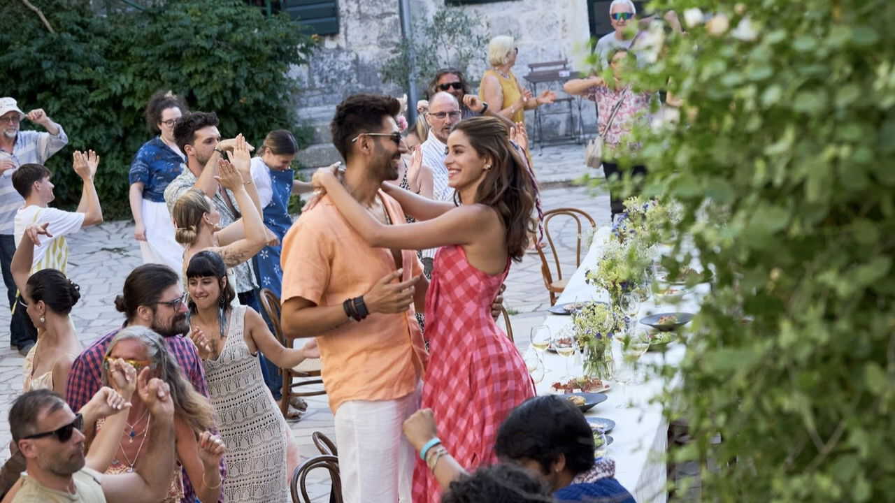 AR| Tu Meri Main Tera Main Tera Tu Meri - 2025 0