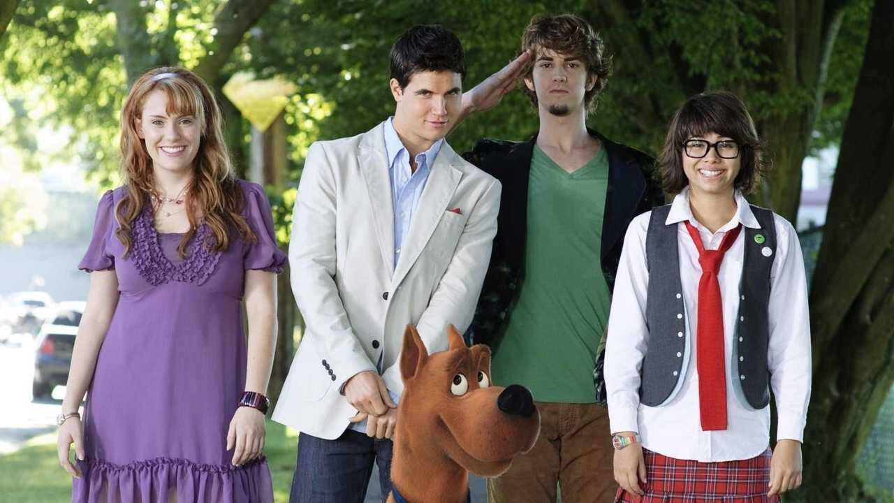 Scooby-Doo! The Mystery Begins 0