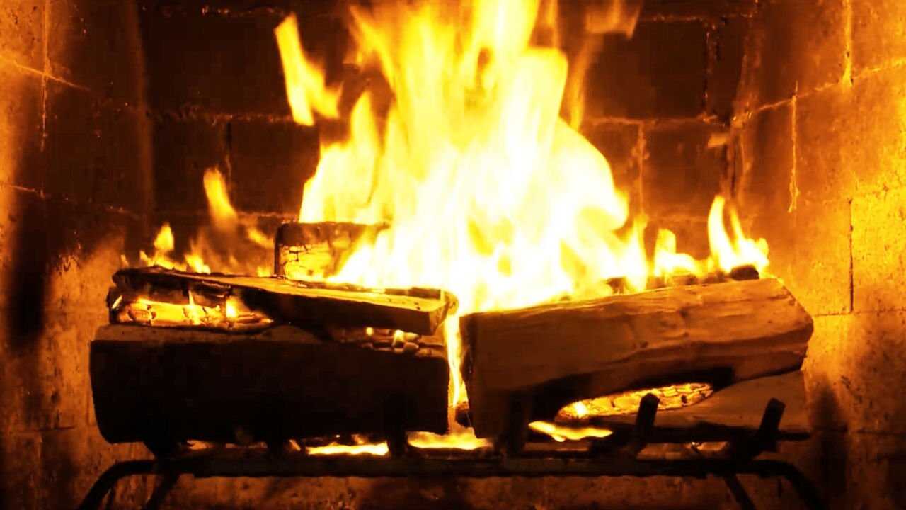 Fireplace 4K: Crackling Birchwood from Fireplace for Your Home 0
