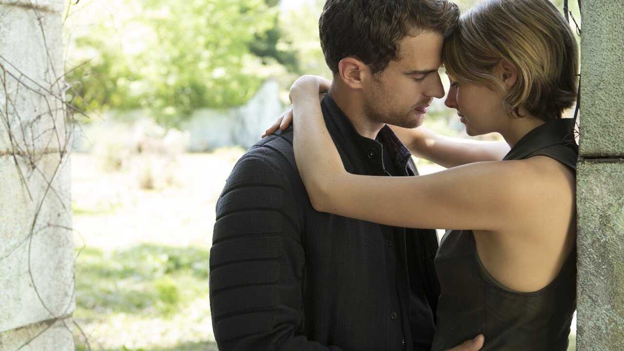 Divergente 3 : Au-delà du mur 0