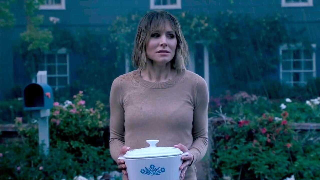 ┃AR┃ The Woman in the House Across the Street from the Girl in the Window 2