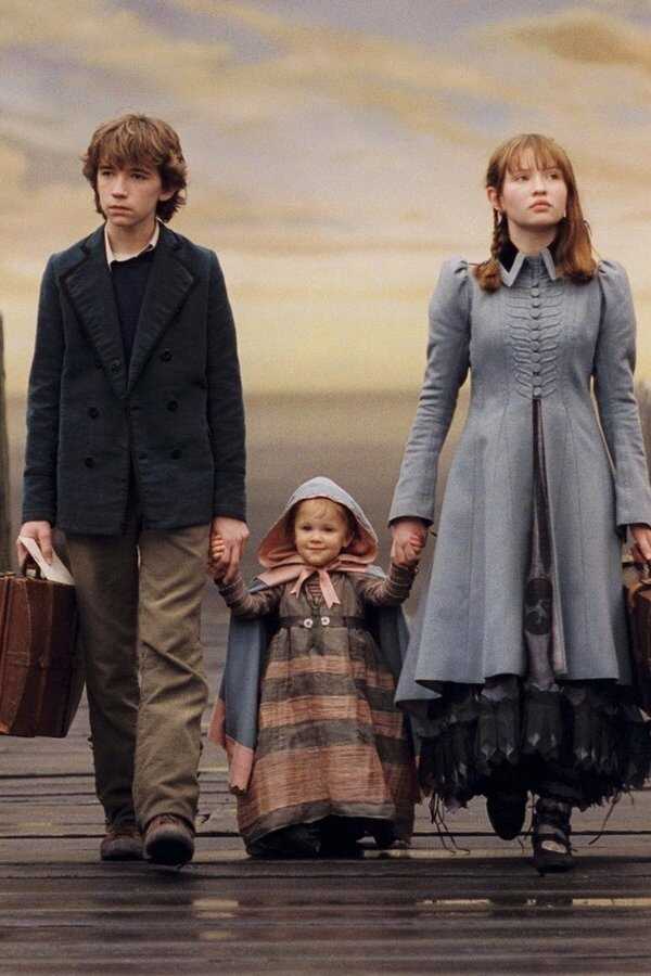 Una serie de catastróficas desdichas de Lemony Snicket (2004) 0
