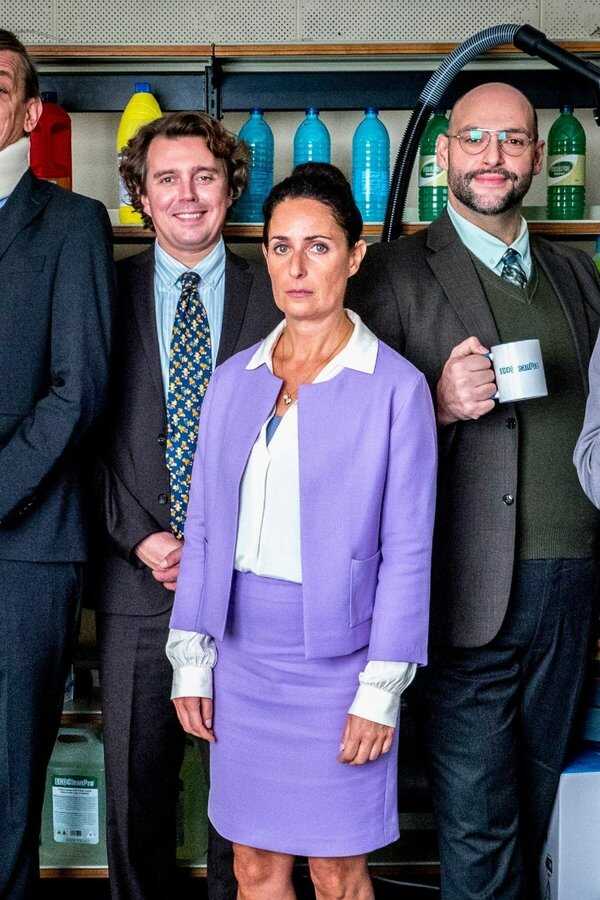 L’employée du mois (2022) 0