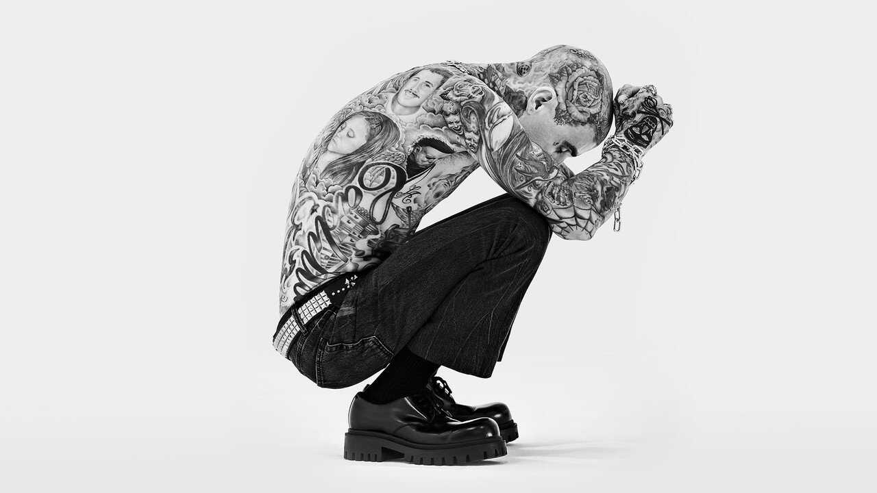 EN| Travis Barker: Louder Than Fear - 2026 0